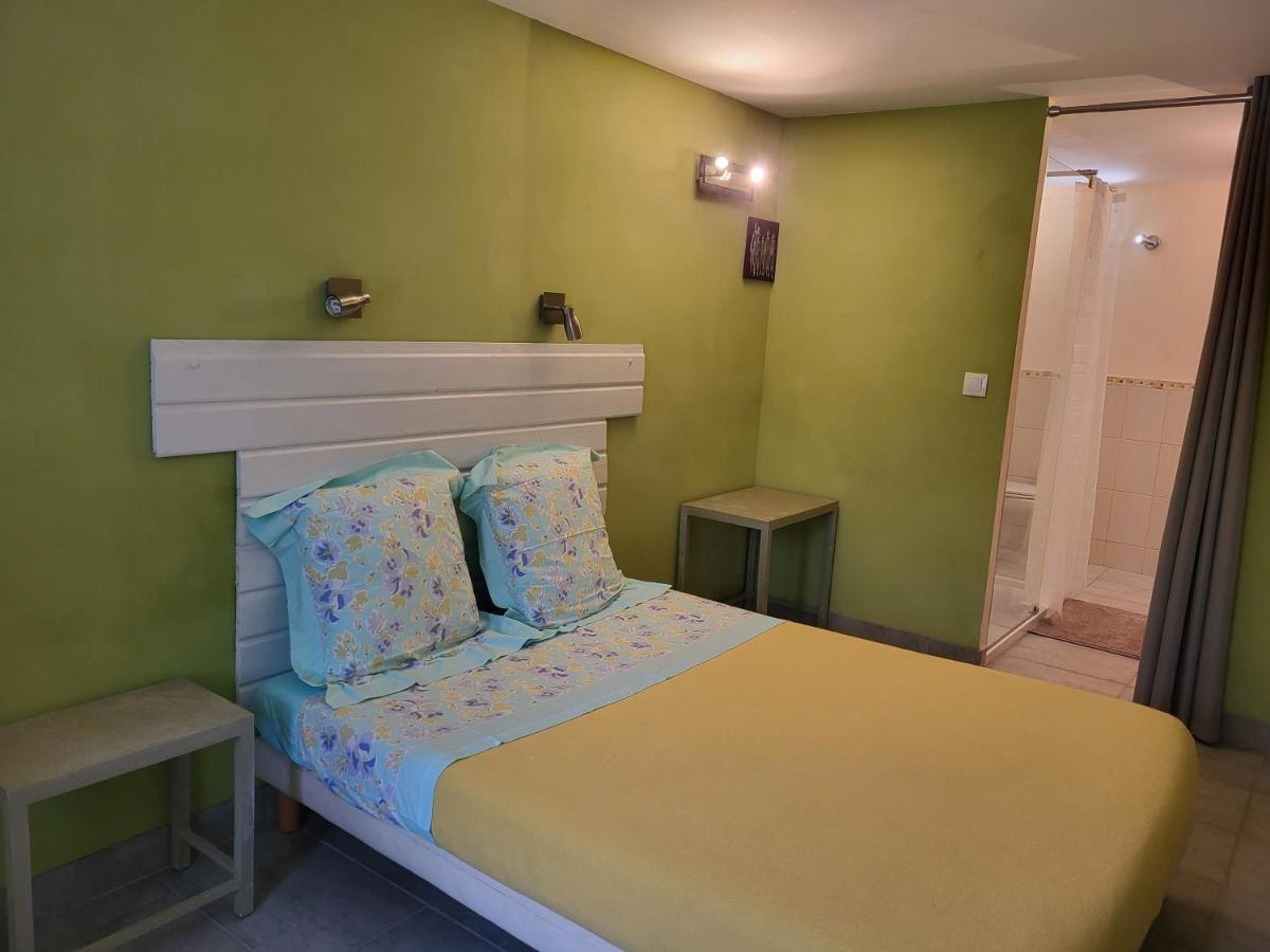 Le Clos des Figuiers - 3 Gîtes de caractère Duravel Extérieur photo